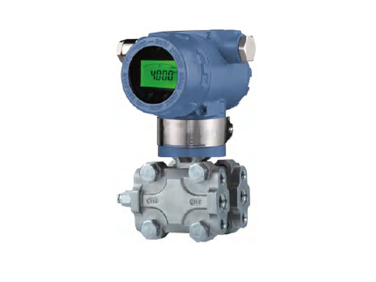 Differential pressure transmitter