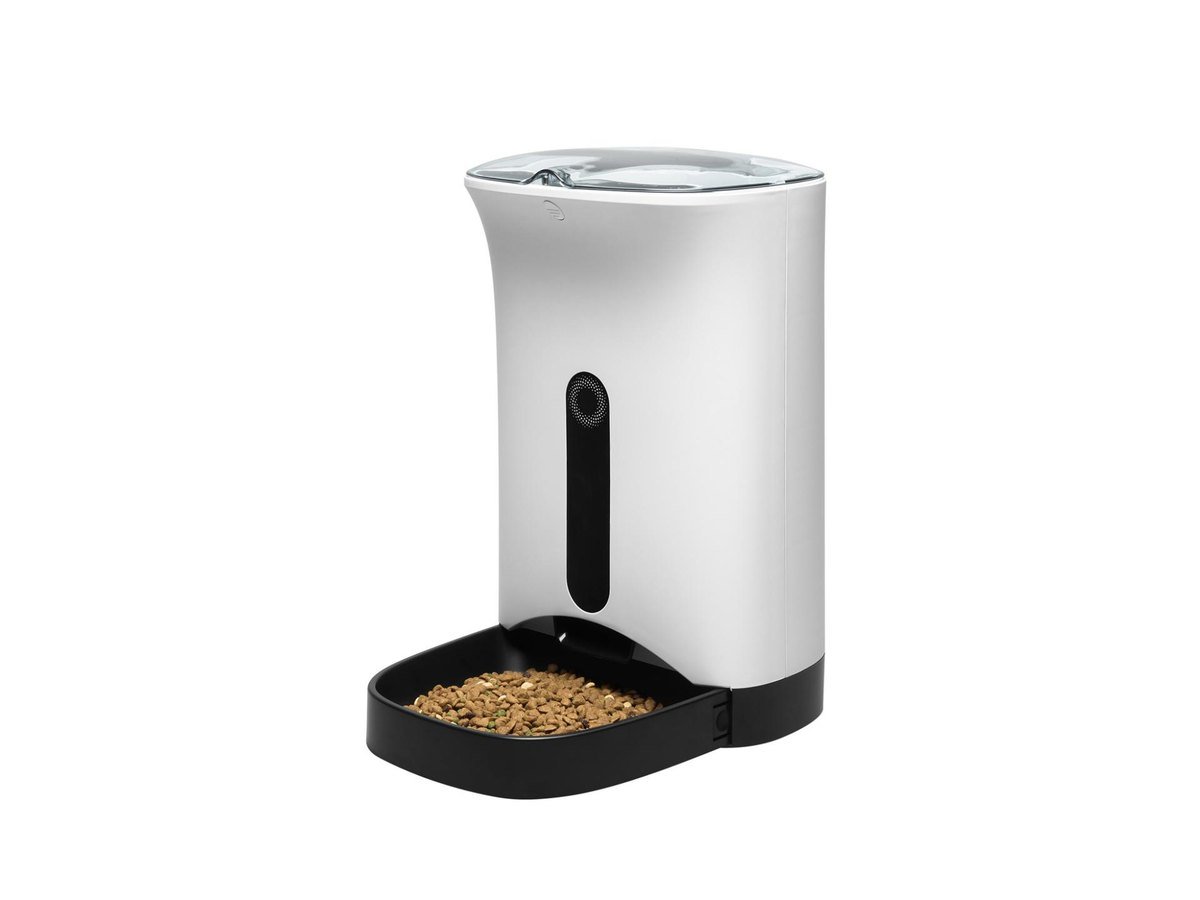 Smart pet feeder