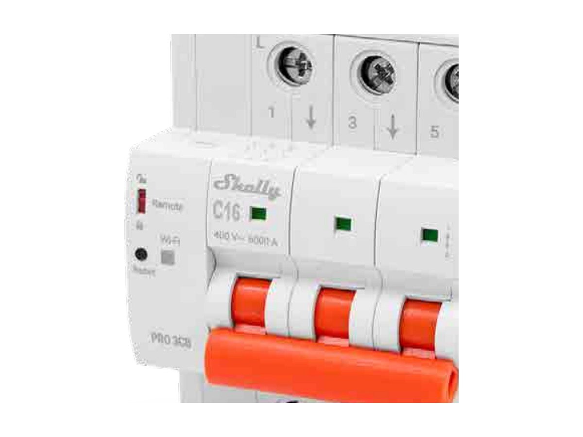 3 pole smart breaker