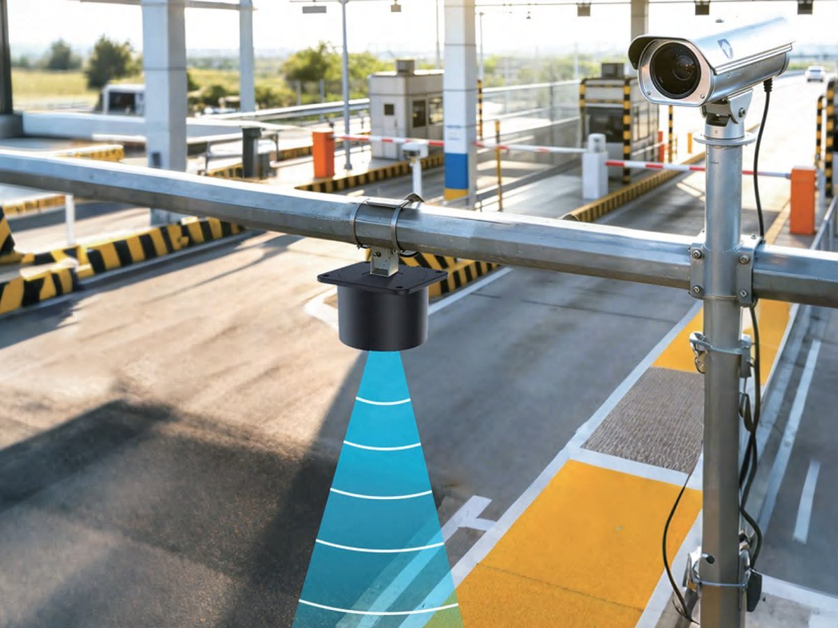 Ultrasonic sensor detecting vehicles at a gate