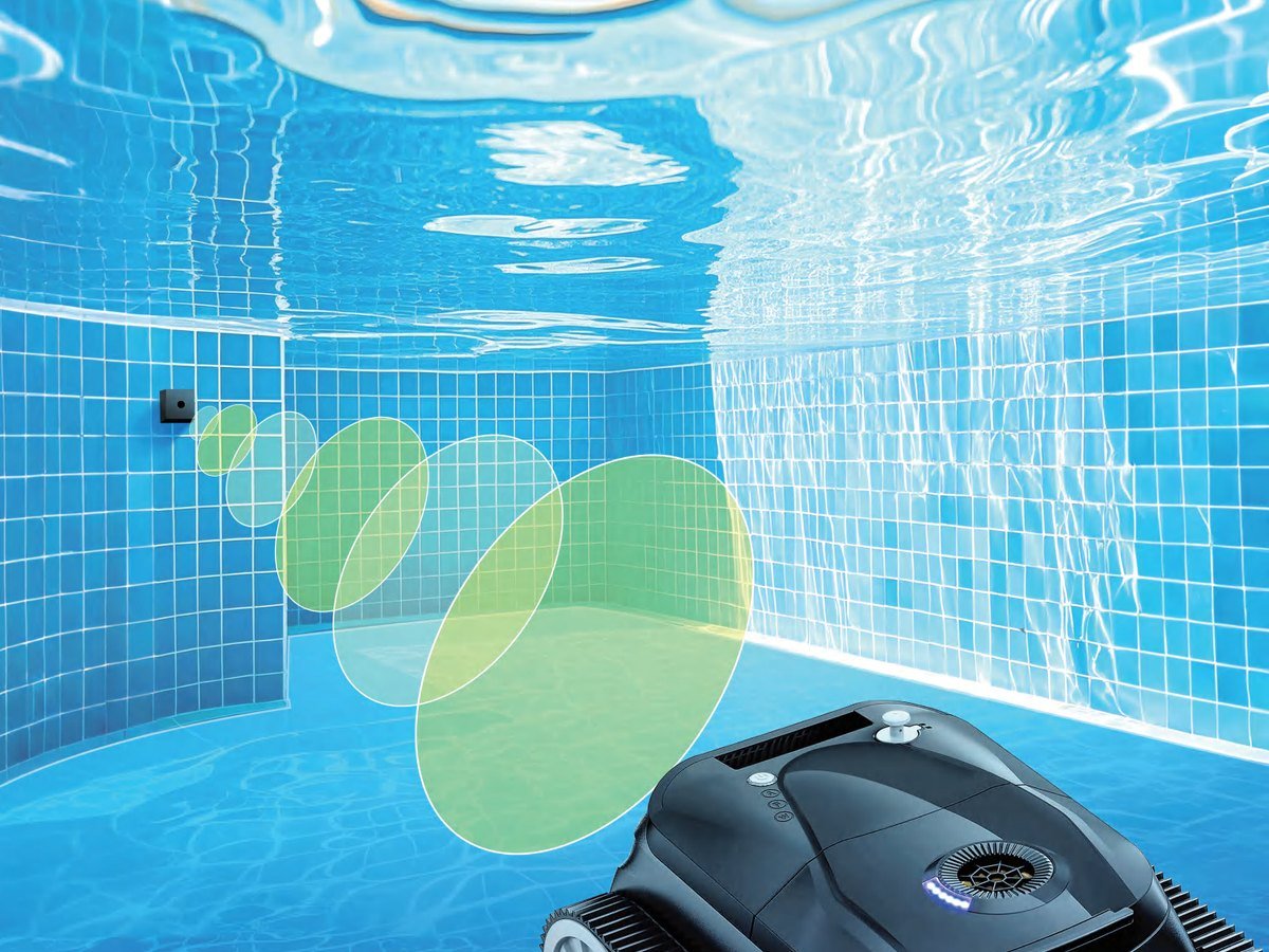 Pool robot detecting a wall with an ultrasonic sensor